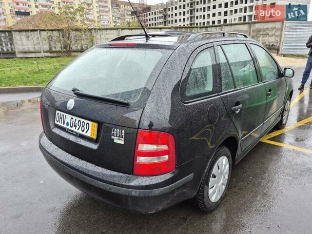 Зелений Шкода Фабія, об'ємом двигуна 1.39 л та пробігом 218 тис. км за 4300 $, фото 6 на Automoto.ua