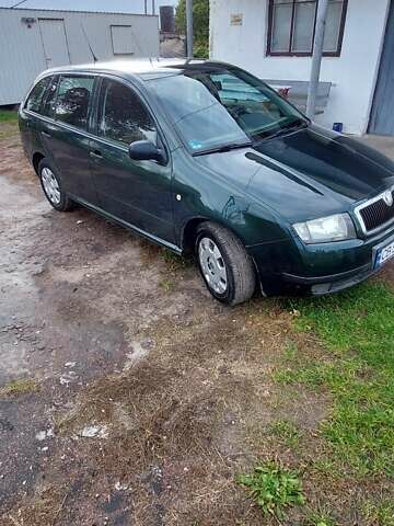 Зеленый Шкода Фабия, объемом двигателя 1.2 л и пробегом 240 тыс. км за 2850 $, фото 2 на Automoto.ua