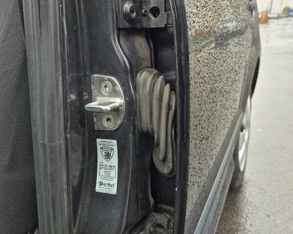 Зелений Шкода Фабія, об'ємом двигуна 1.39 л та пробігом 218 тис. км за 4300 $, фото 7 на Automoto.ua