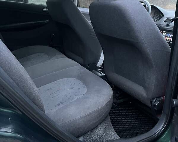 Зелений Шкода Фабія, об'ємом двигуна 1.4 л та пробігом 268 тис. км за 3400 $, фото 17 на Automoto.ua