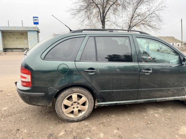 Зеленый Шкода Фабия, объемом двигателя 0 л и пробегом 392 тыс. км за 2140 $, фото 3 на Automoto.ua