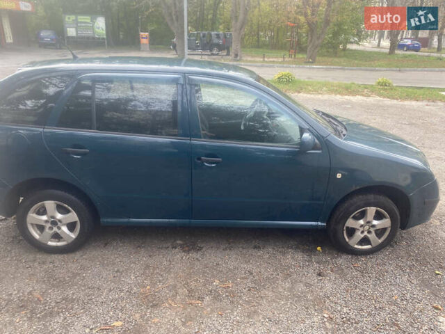 Зелений Шкода Фабія, об'ємом двигуна 1.42 л та пробігом 300 тис. км за 3000 $, фото 1 на Automoto.ua