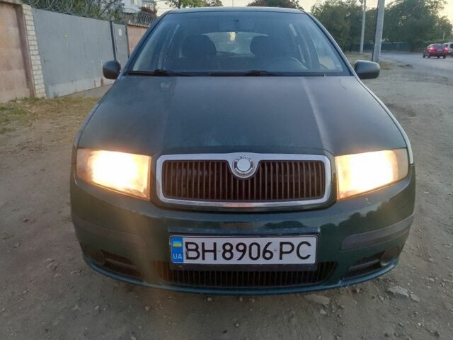 Зеленый Шкода Фабия, объемом двигателя 1.4 л и пробегом 211 тыс. км за 3592 $, фото 1 на Automoto.ua