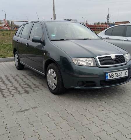 Зеленый Шкода Фабия, объемом двигателя 1.39 л и пробегом 230 тыс. км за 3800 $, фото 2 на Automoto.ua