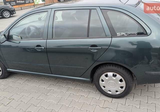 Зеленый Шкода Фабия, объемом двигателя 1.39 л и пробегом 230 тыс. км за 3800 $, фото 6 на Automoto.ua