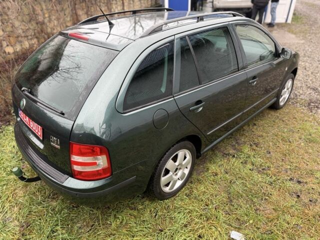 Зеленый Шкода Фабия, объемом двигателя 1.4 л и пробегом 265 тыс. км за 4600 $, фото 3 на Automoto.ua