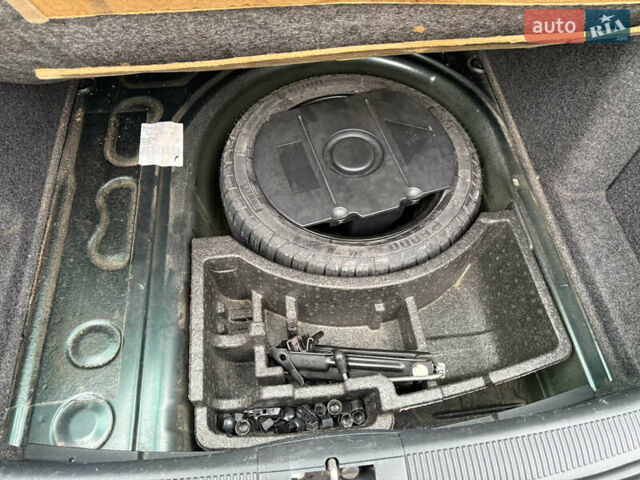 Зелений Шкода Фабія, об'ємом двигуна 1.39 л та пробігом 265 тис. км за 4700 $, фото 22 на Automoto.ua