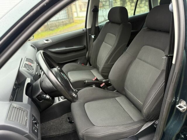 Зеленый Шкода Фабия, объемом двигателя 1.4 л и пробегом 265 тыс. км за 4600 $, фото 9 на Automoto.ua