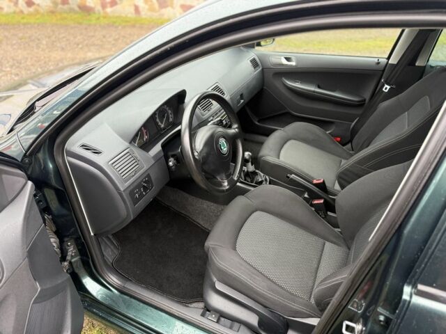 Зеленый Шкода Фабия, объемом двигателя 1.4 л и пробегом 265 тыс. км за 4600 $, фото 8 на Automoto.ua