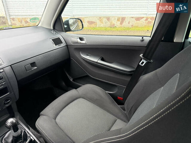 Зелений Шкода Фабія, об'ємом двигуна 1.39 л та пробігом 265 тис. км за 4700 $, фото 12 на Automoto.ua