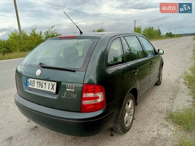 Зелений Шкода Фабія, об'ємом двигуна 1.4 л та пробігом 217 тис. км за 4500 $, фото 7 на Automoto.ua
