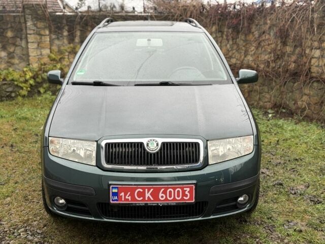 Зеленый Шкода Фабия, объемом двигателя 1.4 л и пробегом 265 тыс. км за 4600 $, фото 1 на Automoto.ua