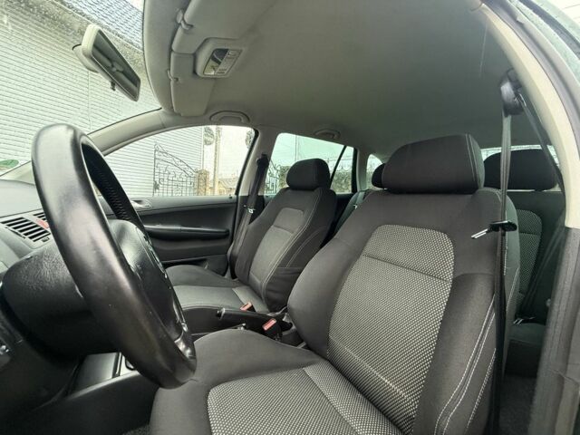 Зеленый Шкода Фабия, объемом двигателя 1.4 л и пробегом 265 тыс. км за 4600 $, фото 10 на Automoto.ua