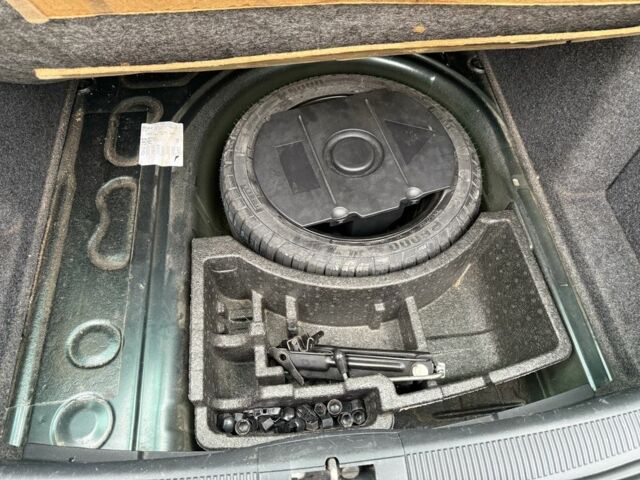 Зеленый Шкода Фабия, объемом двигателя 1.4 л и пробегом 265 тыс. км за 4600 $, фото 20 на Automoto.ua