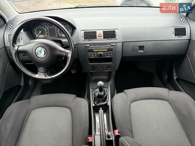 Зелений Шкода Фабія, об'ємом двигуна 1.39 л та пробігом 265 тис. км за 4700 $, фото 11 на Automoto.ua
