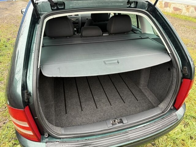 Зеленый Шкода Фабия, объемом двигателя 1.4 л и пробегом 265 тыс. км за 4600 $, фото 18 на Automoto.ua