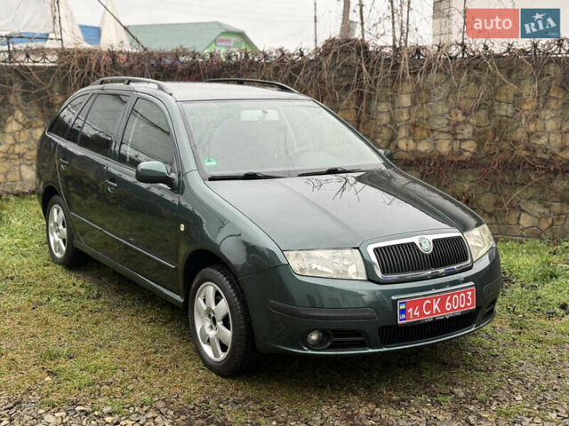 Зелений Шкода Фабія, об'ємом двигуна 1.39 л та пробігом 265 тис. км за 4700 $, фото 2 на Automoto.ua