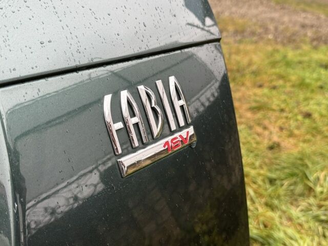 Зеленый Шкода Фабия, объемом двигателя 1.4 л и пробегом 265 тыс. км за 4600 $, фото 21 на Automoto.ua