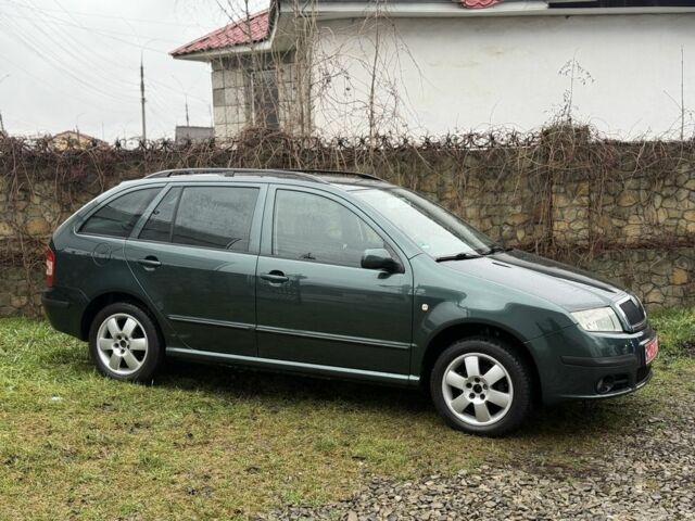 Зеленый Шкода Фабия, объемом двигателя 1.4 л и пробегом 265 тыс. км за 4600 $, фото 4 на Automoto.ua
