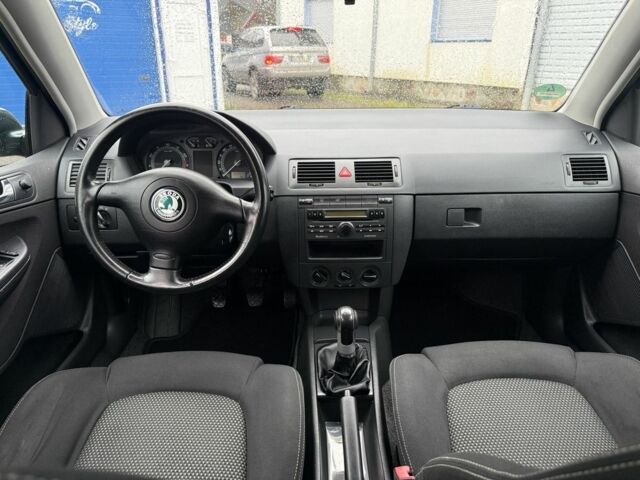 Зеленый Шкода Фабия, объемом двигателя 1.4 л и пробегом 265 тыс. км за 4600 $, фото 11 на Automoto.ua