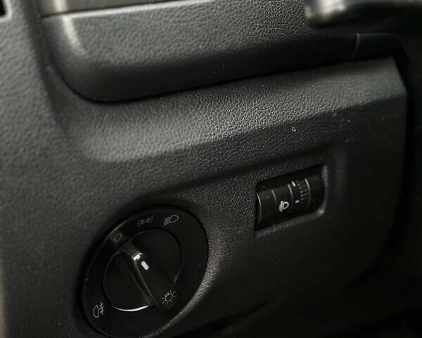 Зеленый Шкода Фабия, объемом двигателя 1.39 л и пробегом 200 тыс. км за 4299 $, фото 33 на Automoto.ua