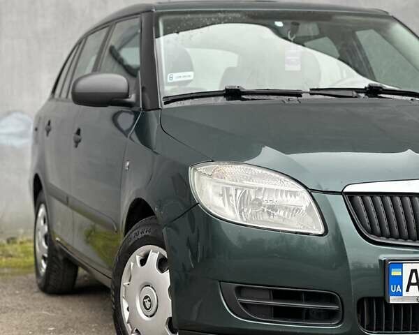 Зеленый Шкода Фабия, объемом двигателя 1.39 л и пробегом 200 тыс. км за 4299 $, фото 15 на Automoto.ua