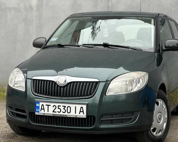 Зеленый Шкода Фабия, объемом двигателя 1.39 л и пробегом 200 тыс. км за 4299 $, фото 3 на Automoto.ua