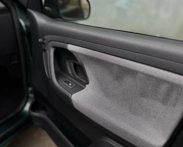 Зеленый Шкода Фабия, объемом двигателя 1.39 л и пробегом 200 тыс. км за 4299 $, фото 47 на Automoto.ua