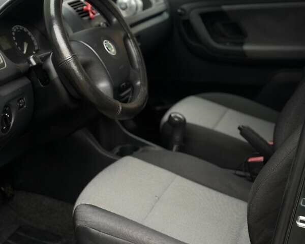 Зеленый Шкода Фабия, объемом двигателя 1.39 л и пробегом 200 тыс. км за 4299 $, фото 34 на Automoto.ua