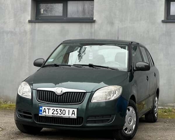 Зеленый Шкода Фабия, объемом двигателя 1.39 л и пробегом 200 тыс. км за 4299 $, фото 2 на Automoto.ua