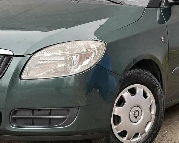 Зеленый Шкода Фабия, объемом двигателя 1.39 л и пробегом 200 тыс. км за 4299 $, фото 11 на Automoto.ua