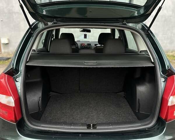 Зеленый Шкода Фабия, объемом двигателя 1.39 л и пробегом 200 тыс. км за 4299 $, фото 31 на Automoto.ua