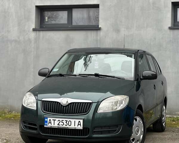Зеленый Шкода Фабия, объемом двигателя 1.39 л и пробегом 200 тыс. км за 4299 $, фото 1 на Automoto.ua