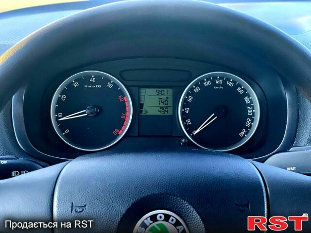Зелений Шкода Фабія, об'ємом двигуна 1.4 л та пробігом 234 тис. км за 5999 $, фото 8 на Automoto.ua
