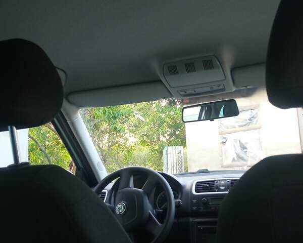 Зеленый Шкода Фабия, объемом двигателя 1.2 л и пробегом 152 тыс. км за 4600 $, фото 9 на Automoto.ua