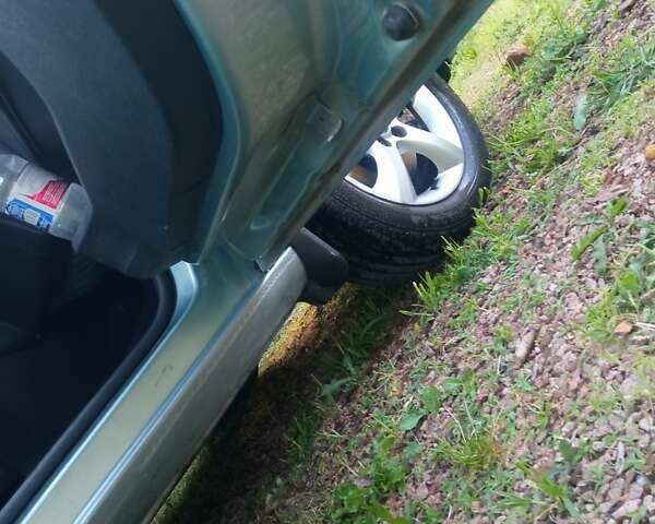 Зеленый Шкода Фабия, объемом двигателя 1.2 л и пробегом 152 тыс. км за 4600 $, фото 13 на Automoto.ua