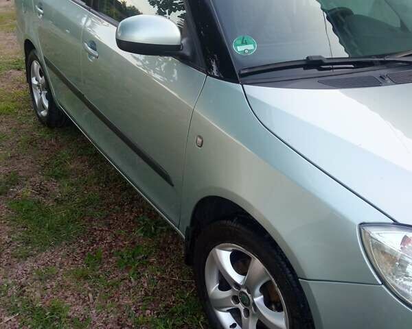 Зеленый Шкода Фабия, объемом двигателя 1.2 л и пробегом 152 тыс. км за 4600 $, фото 10 на Automoto.ua