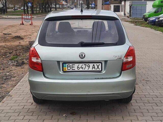 Зеленый Шкода Фабия, объемом двигателя 1.2 л и пробегом 168 тыс. км за 4400 $, фото 4 на Automoto.ua