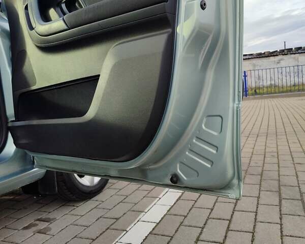 Зеленый Шкода Фабия, объемом двигателя 1.2 л и пробегом 193 тыс. км за 5500 $, фото 17 на Automoto.ua