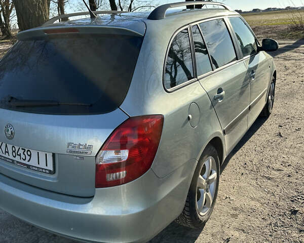 Зеленый Шкода Фабия, объемом двигателя 1.2 л и пробегом 240 тыс. км за 6550 $, фото 5 на Automoto.ua