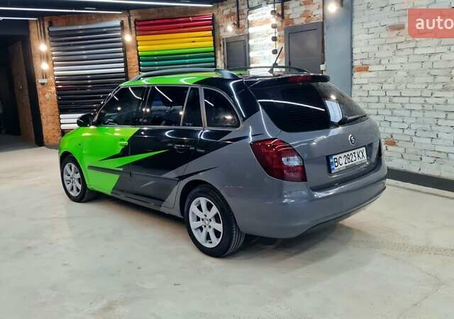Зеленый Шкода Фабия, объемом двигателя 1.39 л и пробегом 357 тыс. км за 3200 $, фото 4 на Automoto.ua