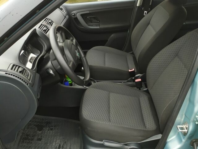 Зеленый Шкода Фабия, объемом двигателя 1.2 л и пробегом 230 тыс. км за 4500 $, фото 13 на Automoto.ua