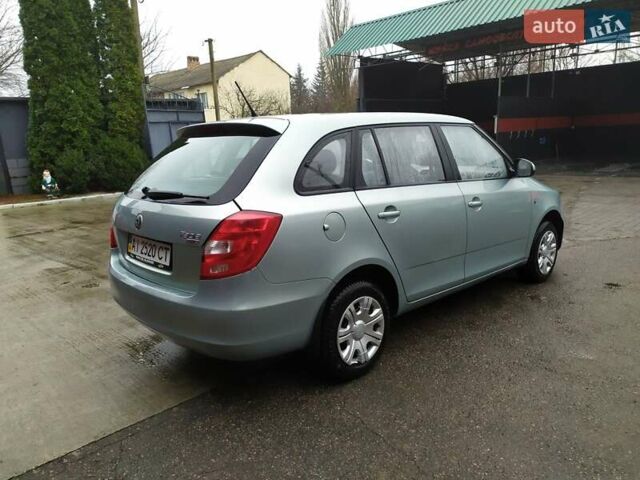 Зеленый Шкода Фабия, объемом двигателя 1.2 л и пробегом 230 тыс. км за 4500 $, фото 4 на Automoto.ua