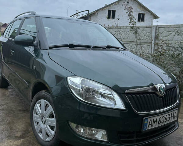 Зелений Шкода Фабія, об'ємом двигуна 1.6 л та пробігом 245 тис. км за 5300 $, фото 2 на Automoto.ua