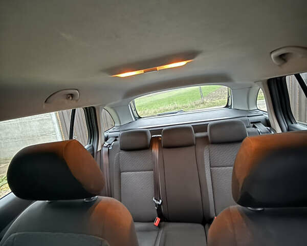 Зелений Шкода Фабія, об'ємом двигуна 1.6 л та пробігом 245 тис. км за 5300 $, фото 13 на Automoto.ua