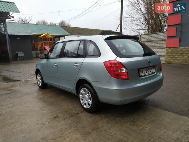 Зеленый Шкода Фабия, объемом двигателя 1.2 л и пробегом 230 тыс. км за 4500 $, фото 5 на Automoto.ua