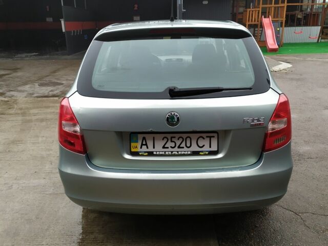 Зеленый Шкода Фабия, объемом двигателя 1.2 л и пробегом 230 тыс. км за 4500 $, фото 7 на Automoto.ua