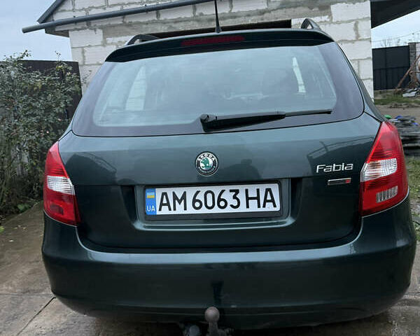 Зелений Шкода Фабія, об'ємом двигуна 1.6 л та пробігом 245 тис. км за 5300 $, фото 8 на Automoto.ua