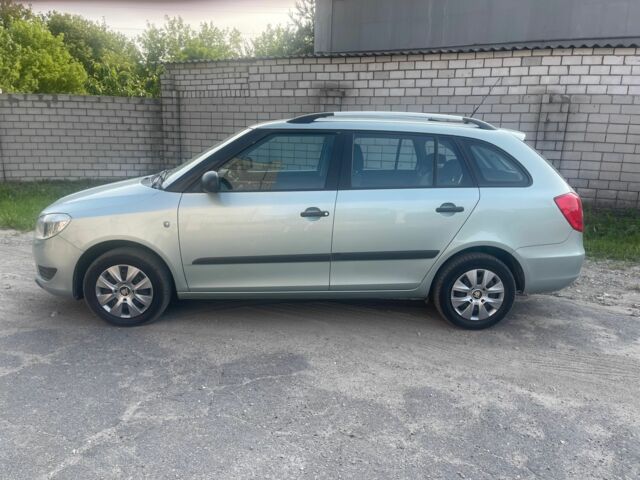Зеленый Шкода Фабия, объемом двигателя 1.2 л и пробегом 187 тыс. км за 5300 $, фото 3 на Automoto.ua