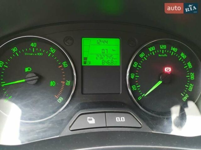 Зеленый Шкода Фабия, объемом двигателя 1.2 л и пробегом 230 тыс. км за 4500 $, фото 18 на Automoto.ua